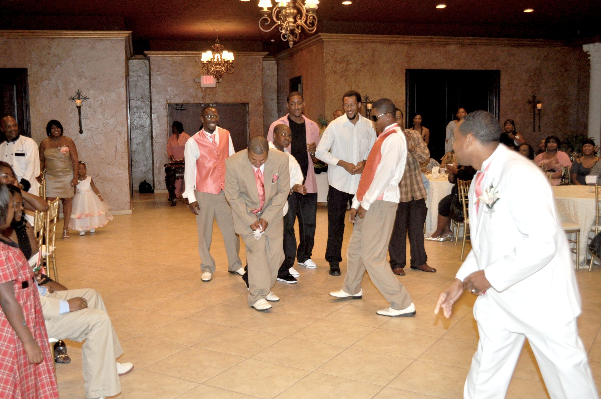 Wedding Throw The Garter